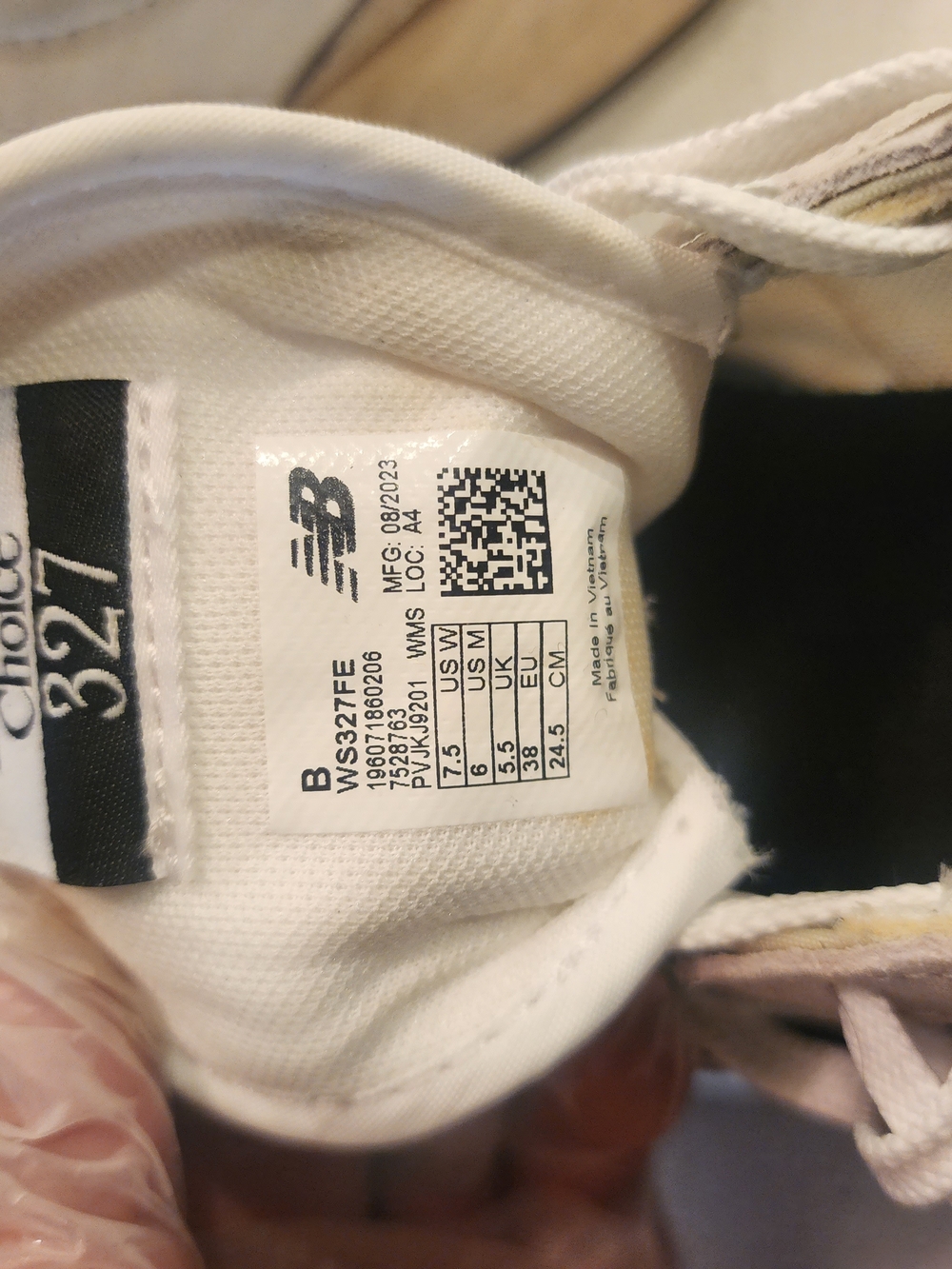 New Balance Women's White Lace-Up Sneakers